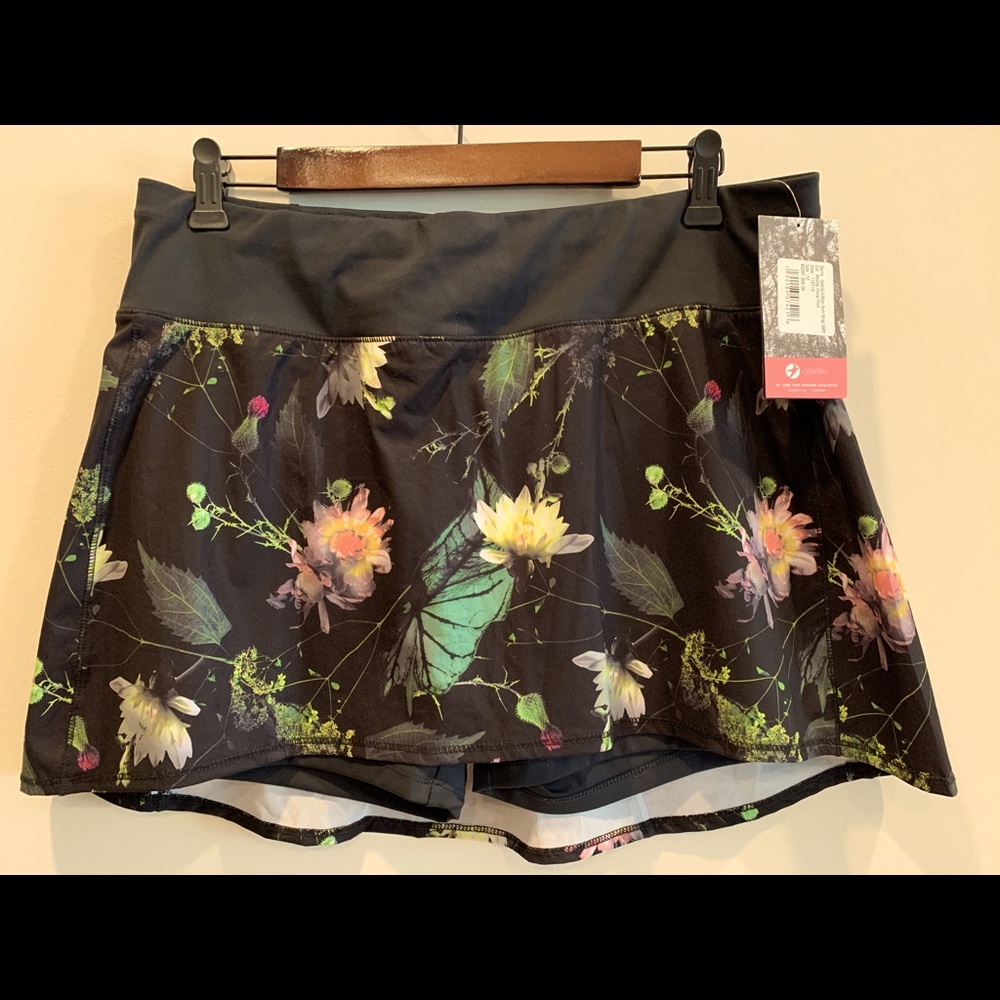 Oiselle Moody Floral Bum Wrap Skort